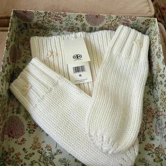 Tory Burch Accessories Ribbed Merino Mittens And Hat Cream/White Size: Os - Picture 2 of 7